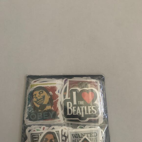 Marolak 500 Pieces Rock Vinyl Stickers Waterproof Brand New - Picture 5 of 10